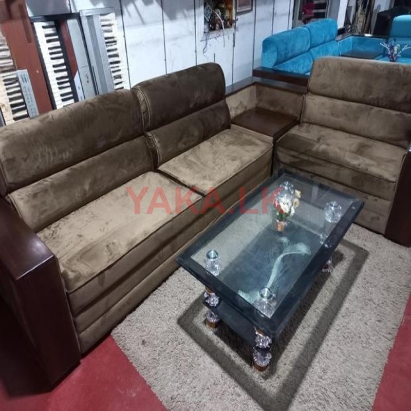 Devoon Sofa Set