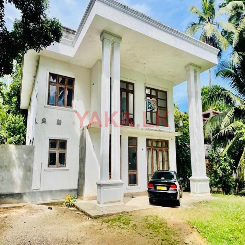 තෙමහල් නිවස විකිණීමට ගම්පහ (ගෘහ භාණ්ඩ සහිත) (K343)
