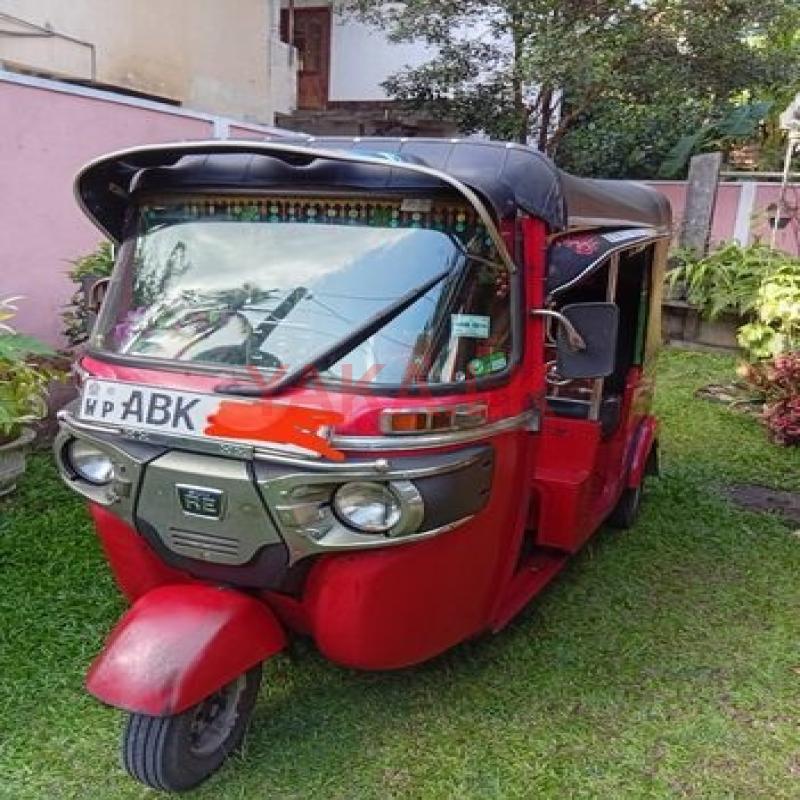 Bajaj RE 2016
