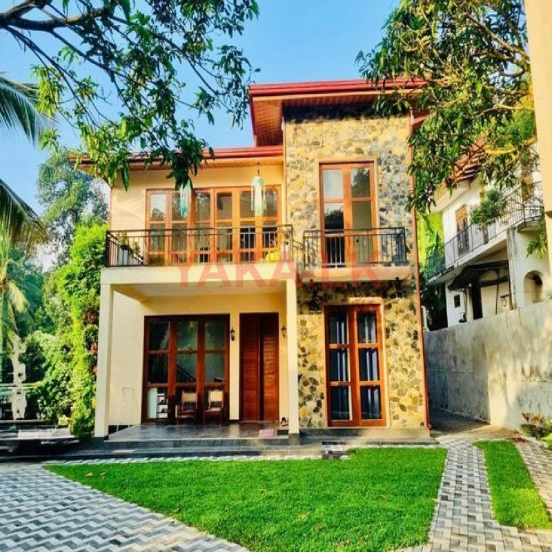 (DH711) Two Storey House for Sale in Kiribathgoda (with Furniture)