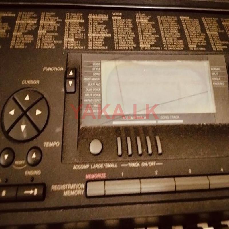 Yamaha PSR-520 Keyboard