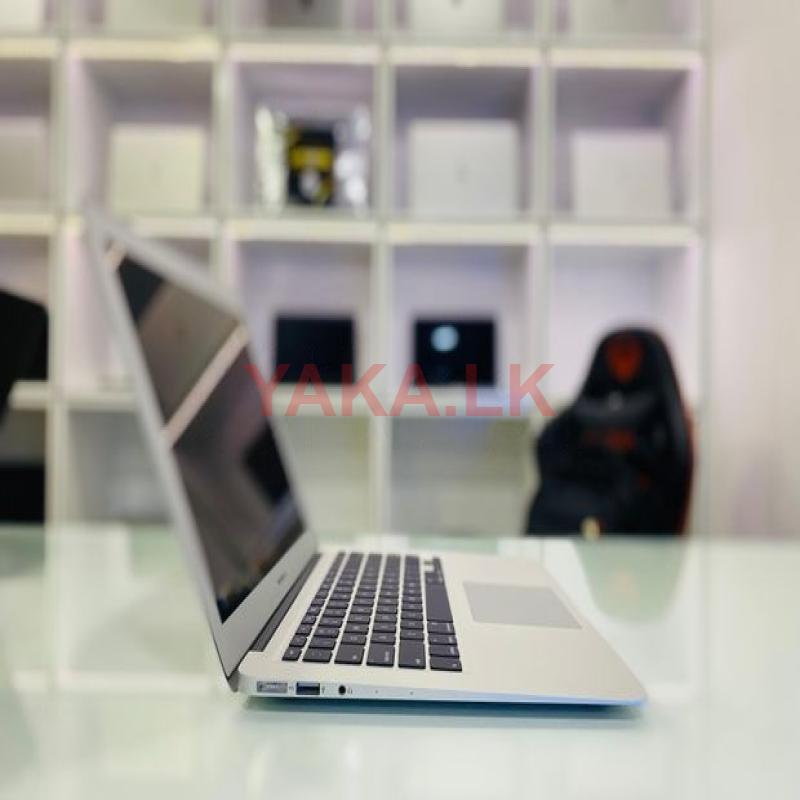 MacBook Air (2017) 13 Inch Intel i7 +8GB RAM +256GB SSD