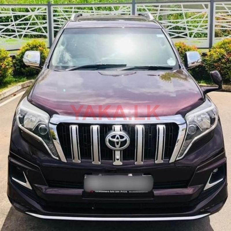 Rent a car Toyota Land cruiser prado