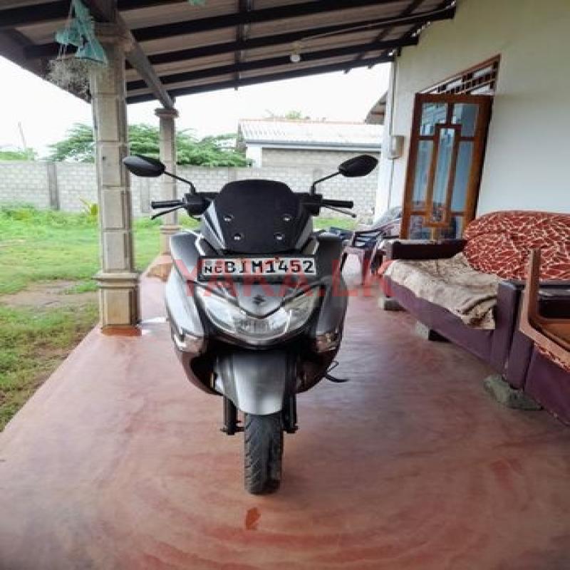 Suzuki Burgman 2019