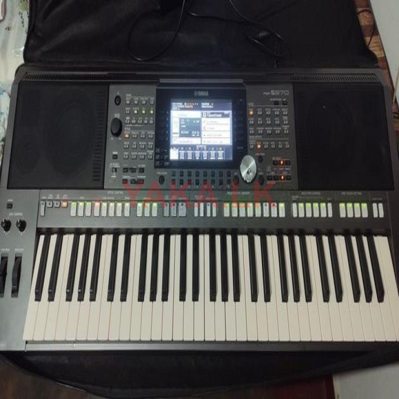 Yamaha PSR S970 Keyboard
