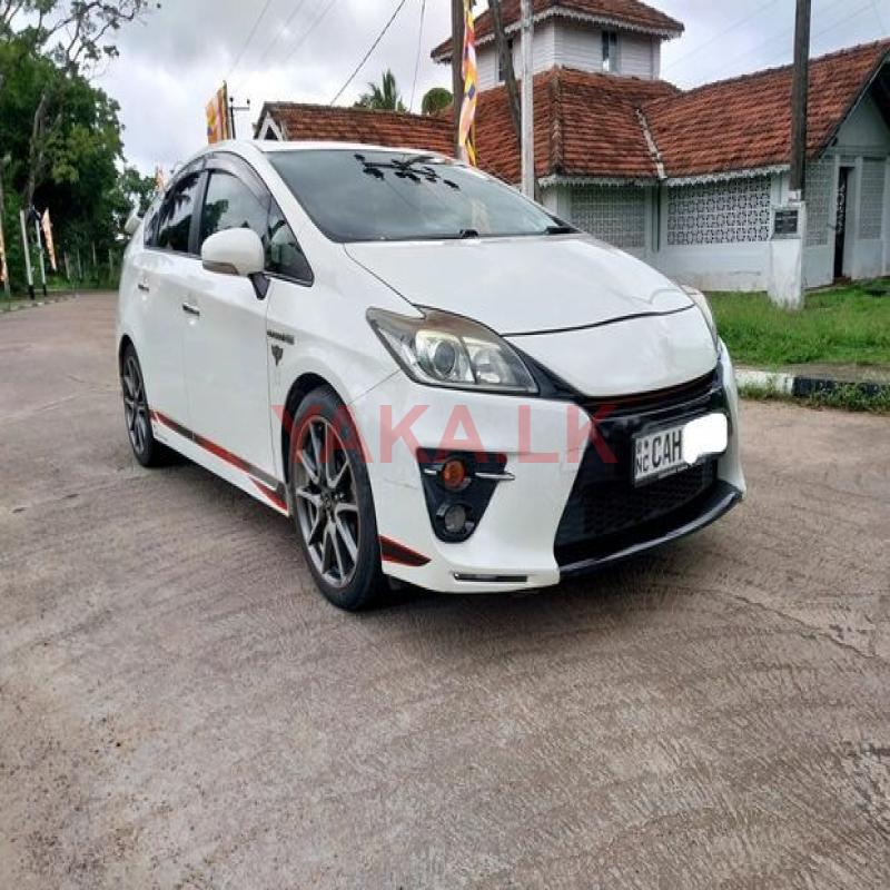 Toyota 3rd Gen Prius Rent (Hybrid)
