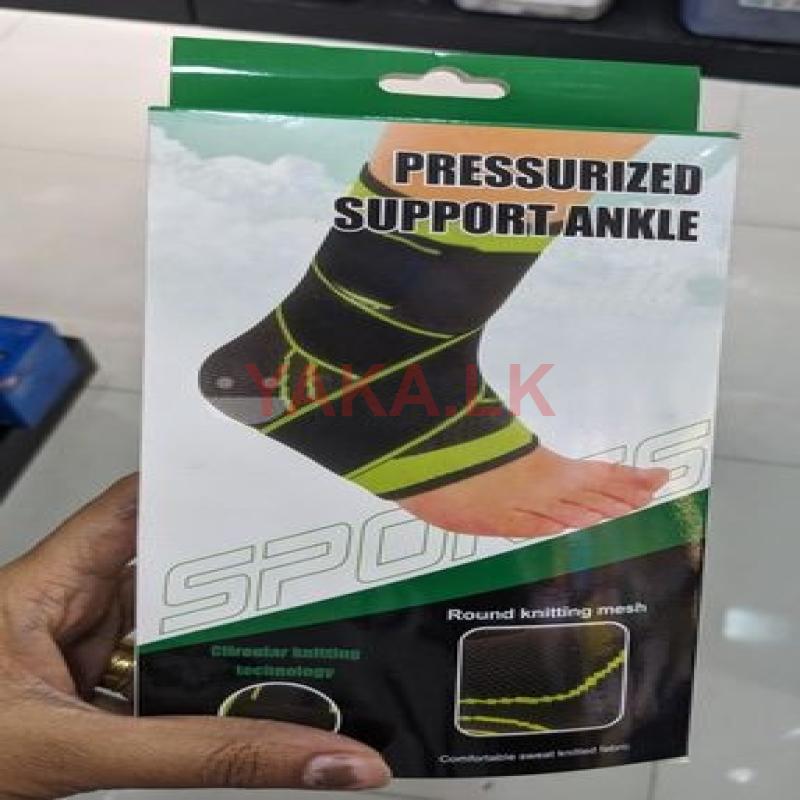 Pain Relieving Knee Support with Straps