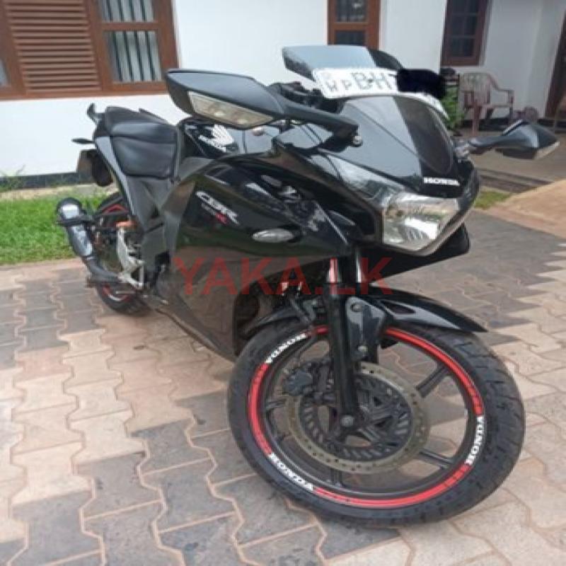 Honda CBR 125R 2017