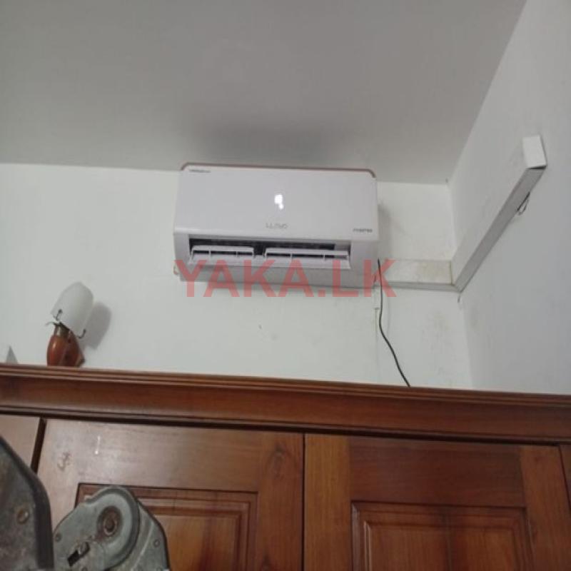 9000BTU LLOYD Inverter Brand New Air Conditioner