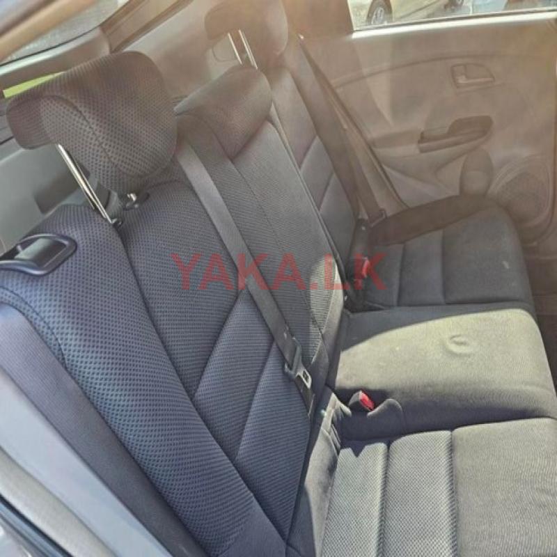 Honda Insight Car for Rent