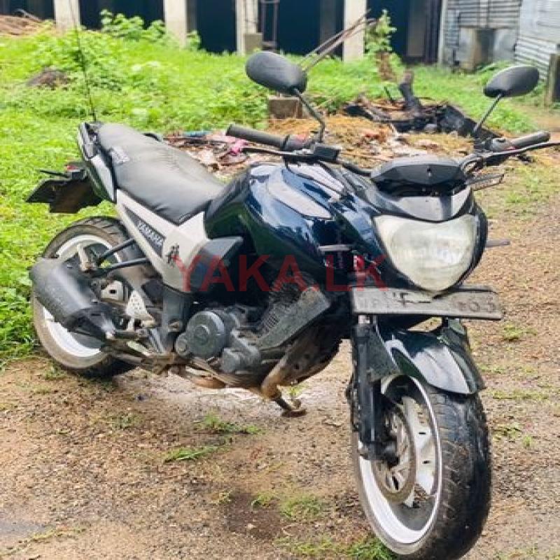 Yamaha FZ V1 2011