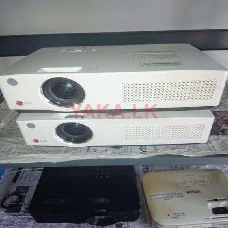 Multimedia projector LG BD470 lumens 4000