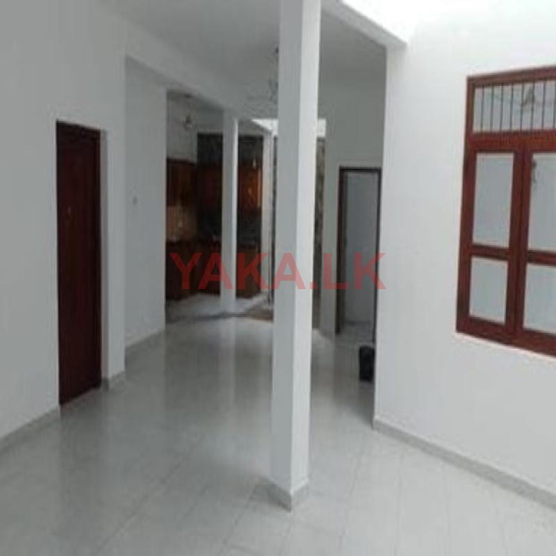 06 Roomed House For Rent in Gothami Road Colombo 05 [ 2078C ]