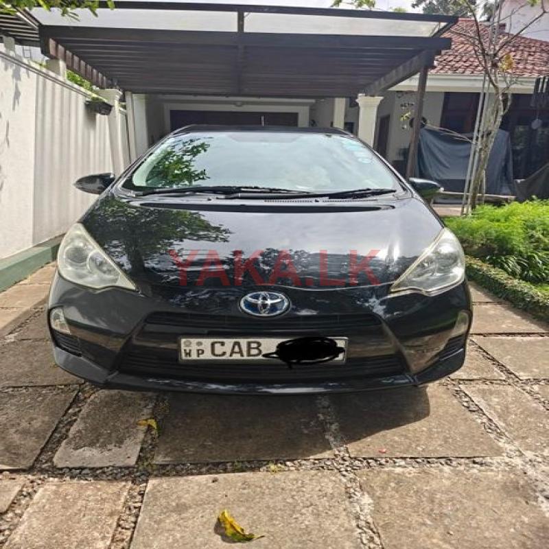 Toyota Aqua S Grade 2012