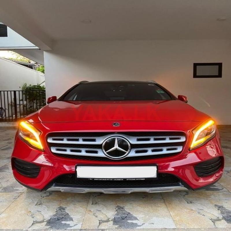 Mercedes Benz GLA 200 PREMIUM PLUS AMGLINE 2018