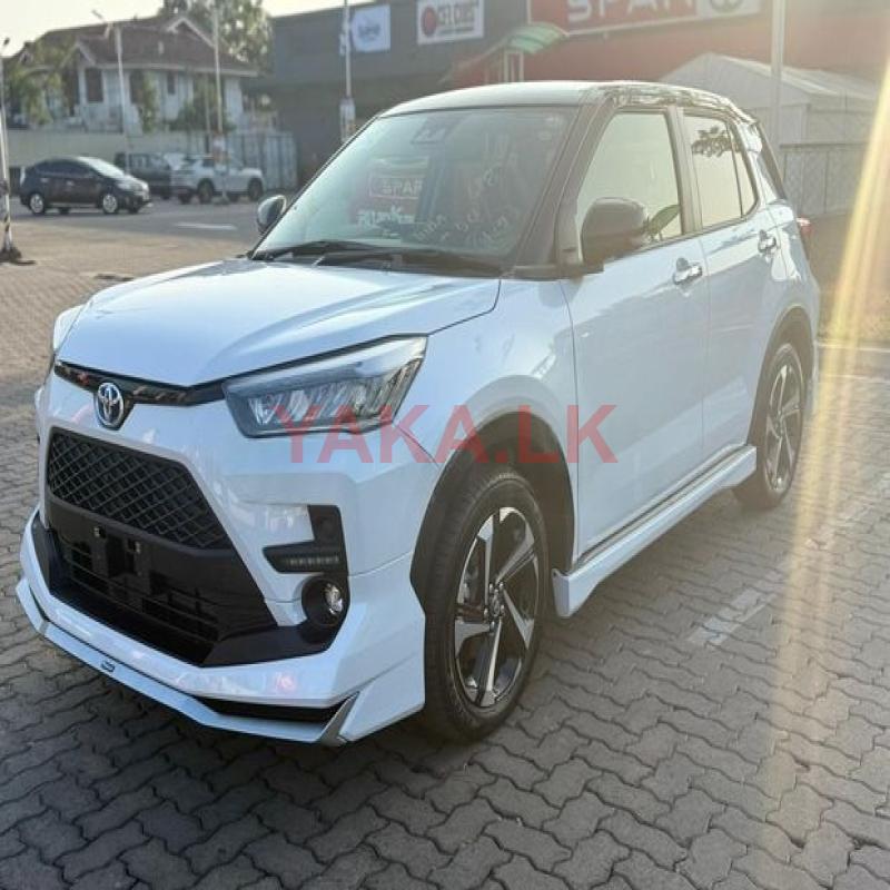 Toyota Raize hybrid 2025