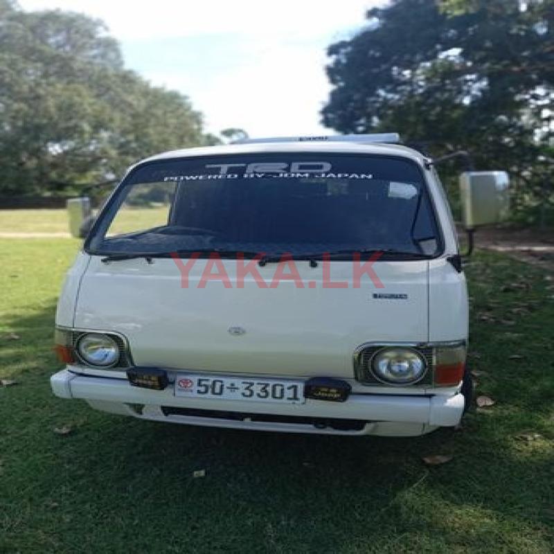 Toyota Hiace LH30 1982