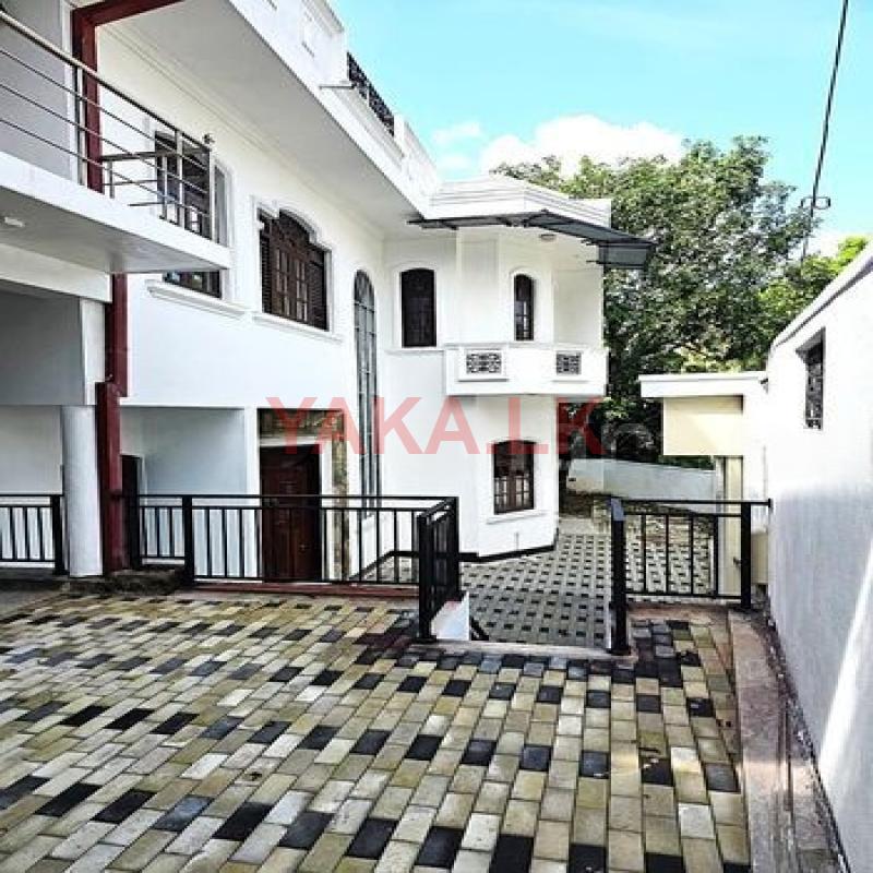 Luxury House For Rent in Battaramulla with funiture - EH346