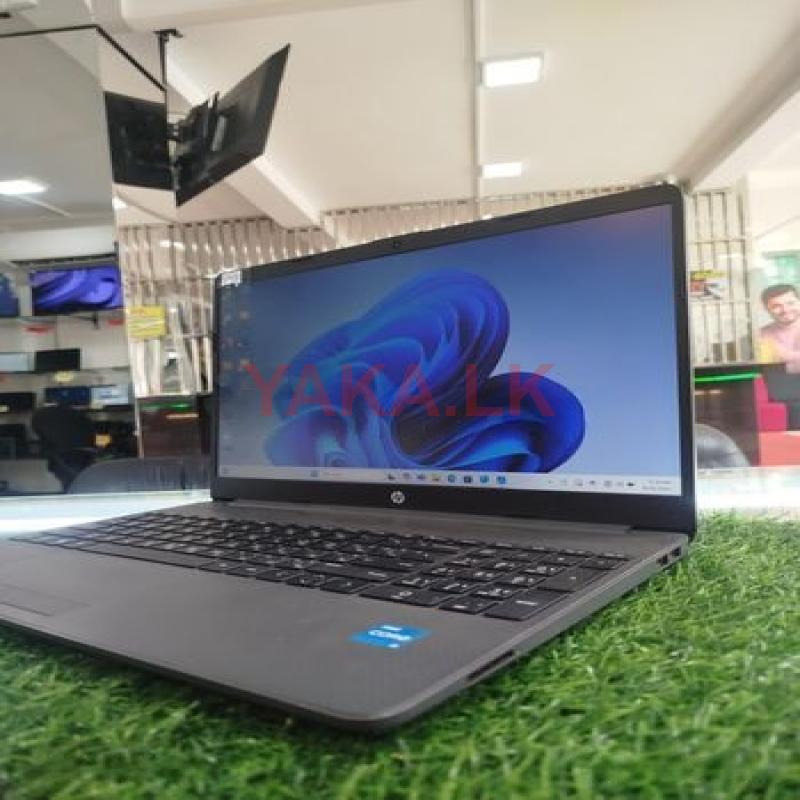 hp i3-11gen laptop 4GB /256GB