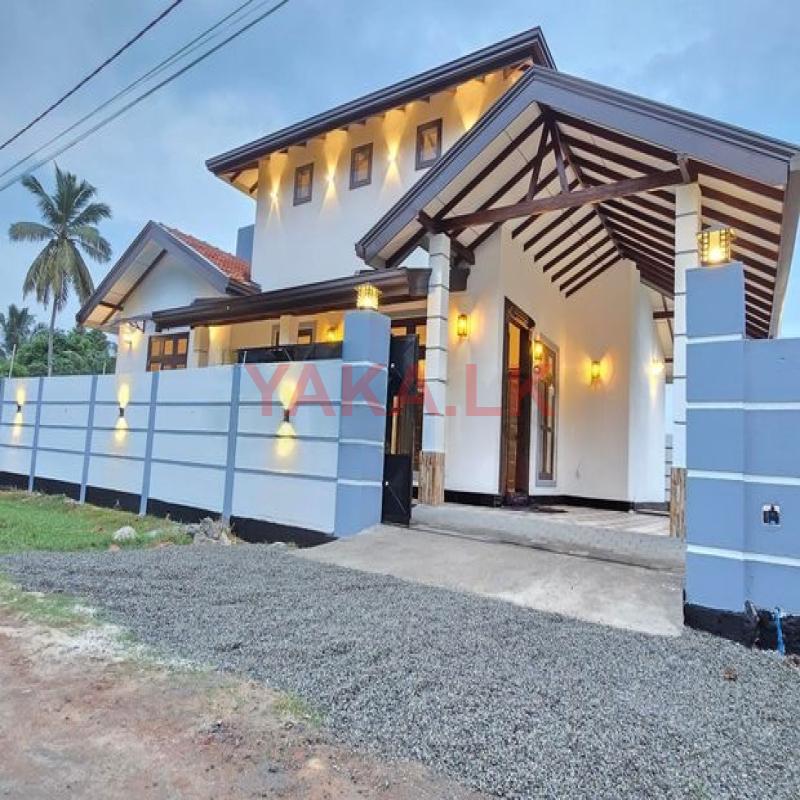 පදින්ච්‍ නොවුණු අලුත්ම නිවස විකිණීමට කටුවපිටිය මීගමුව