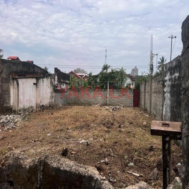 6.5 perches land with electric and water sale in dehiwala kadawata rd