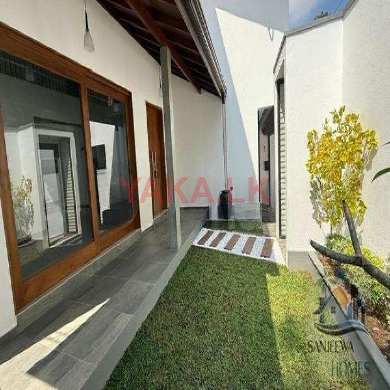 Uncommon Brand New 2 Storey House for Sale in Piliyandala