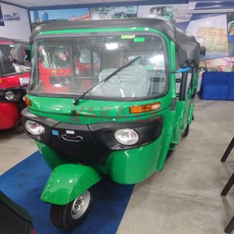 Bajaj RE 2025