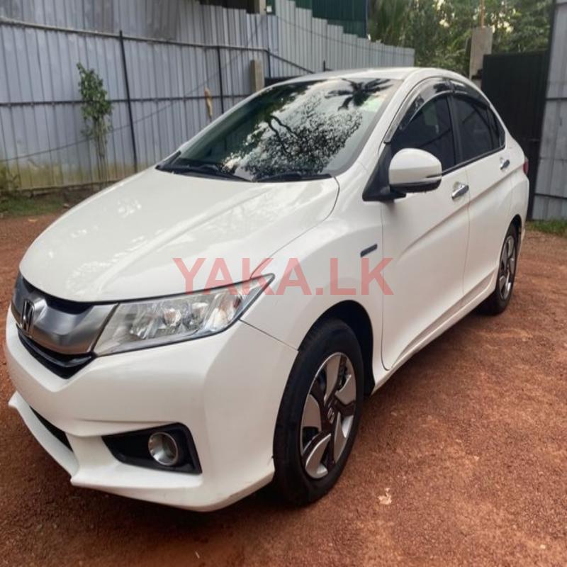 Rent A Car-Honda Grace Car