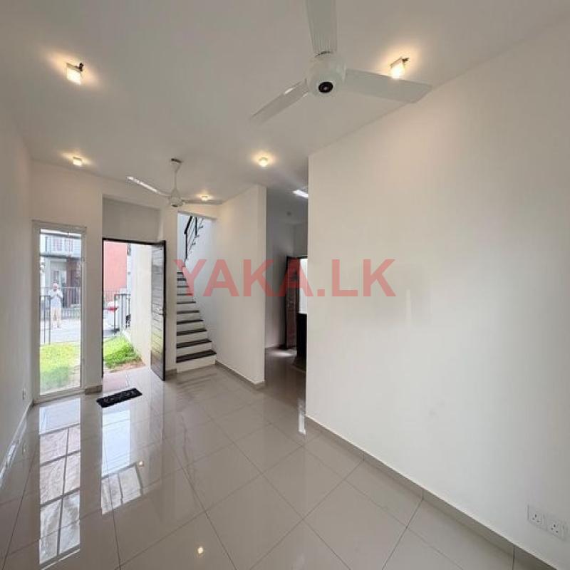 Canterbury Golf Brand New 3BR House For Sale in Piliyandala - EH373