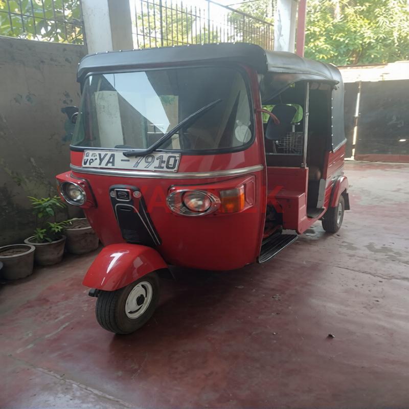 Bajaj RE 2010