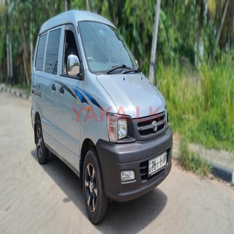 Rent A Car-Toyota Noah