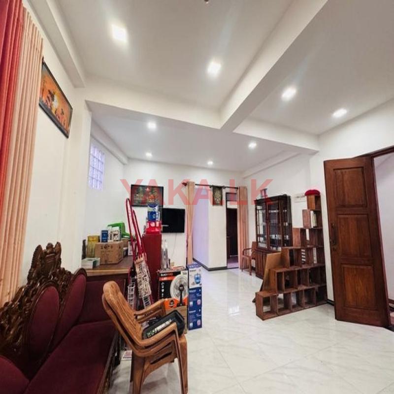 (RH420) Spacious Three Storey House for Sale in Attidiya Dehiwala