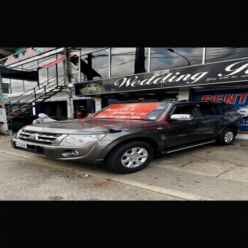 Mitsubishi Montero Center Spare Wheel for Rent