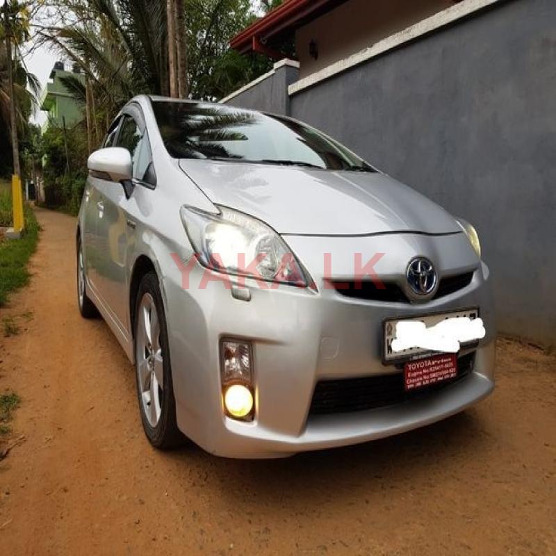 Rent a Car - Toyota Prius 3rd gen