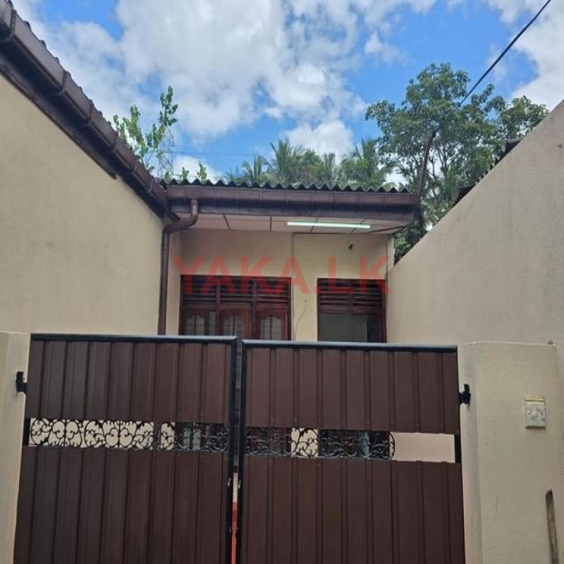 Single Storey House for Sale in Wellampitiya