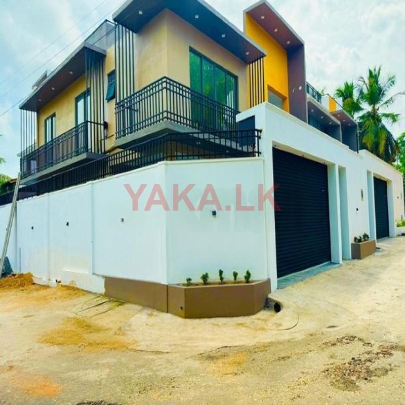 අති සුඛෝපභෝගී අලංකාර නවීනතම නිවස විකිණීමට piliyandala