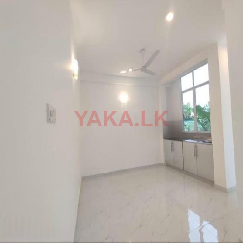 Battaramulla (9 Bed Rooms) 3 Story Luxury House Available For Rent
