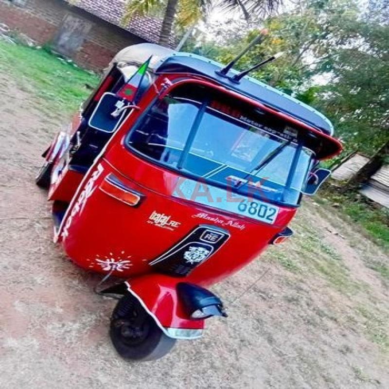 Bajaj RE 2002