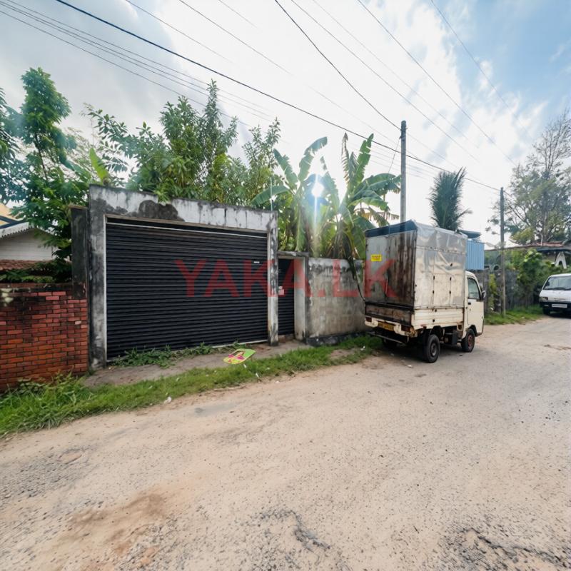 Land with 2 Story Building Foundation for Sale in Ratmalana