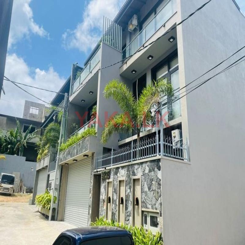 Modern Luxury House for Sale in Depanama
