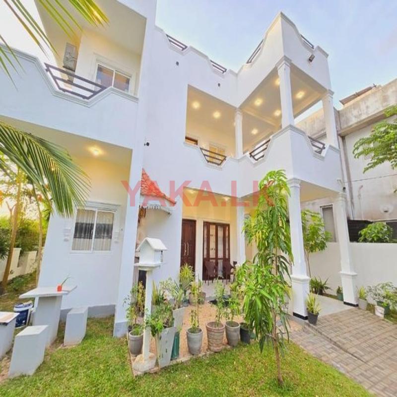 (KH504) Modern Luxury Three Storey house for sale in Negombo