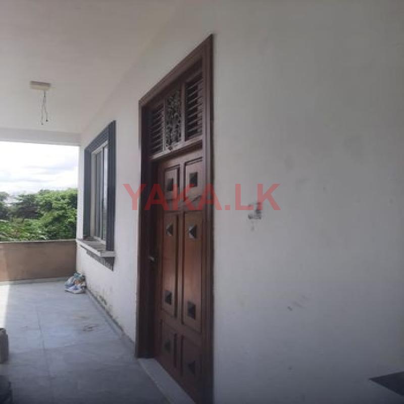 First Floor House For Rent In Aththidiya