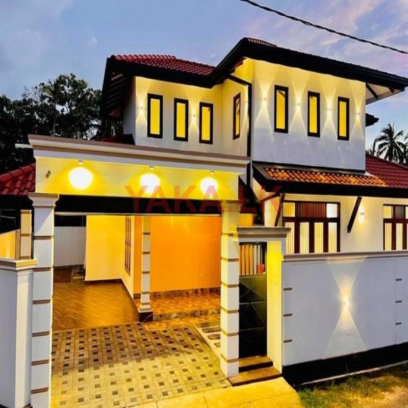 මීගමුවෙ ඉදිකල මුහුදු වෙරලටද ආසන්න නවීන නිවස විකිණීමට මීගමුව