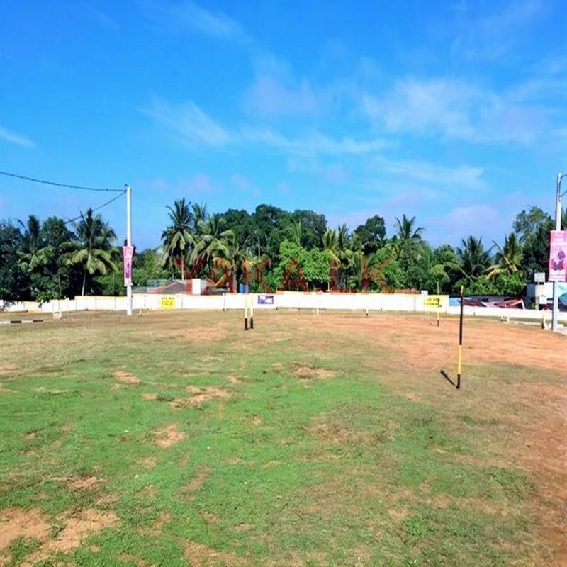 Land for Sale in Meegoda Town