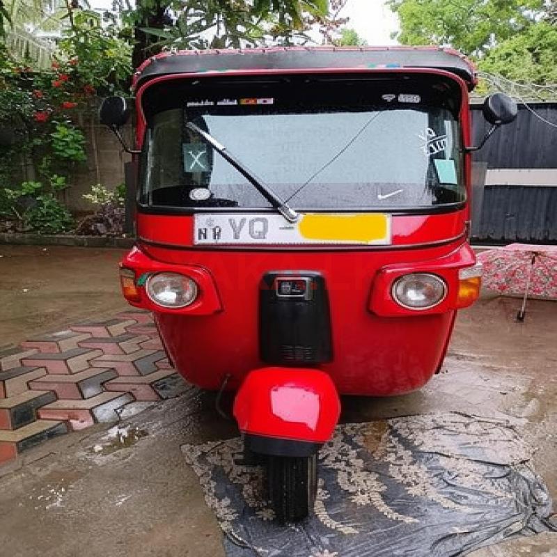 Bajaj RE 2011