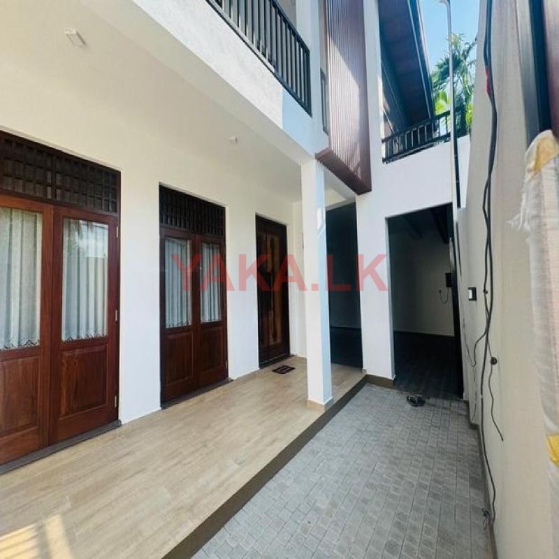 Super Luxury House for Sale in Battaramulla Ds5087