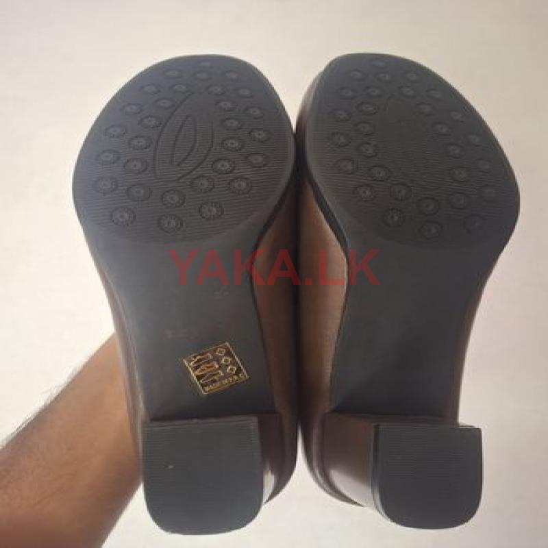 Women’s Low Heel Court Shoes