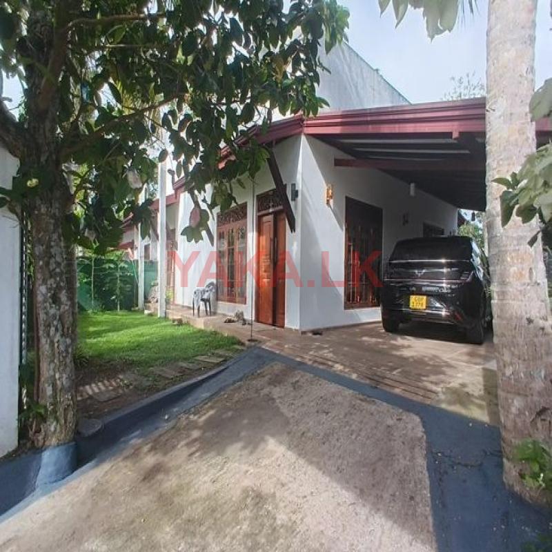 පිලියන්දල පර් 9.7 ක නව නිවසක් විකිණීමට .