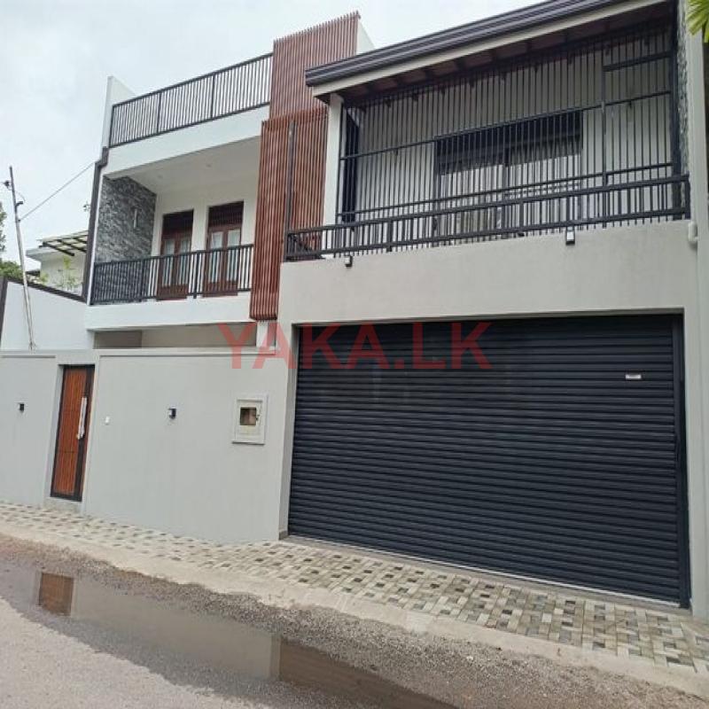 BRAD NEW LUXURY HOUSE FOR SALE IN TALAWATUGODA