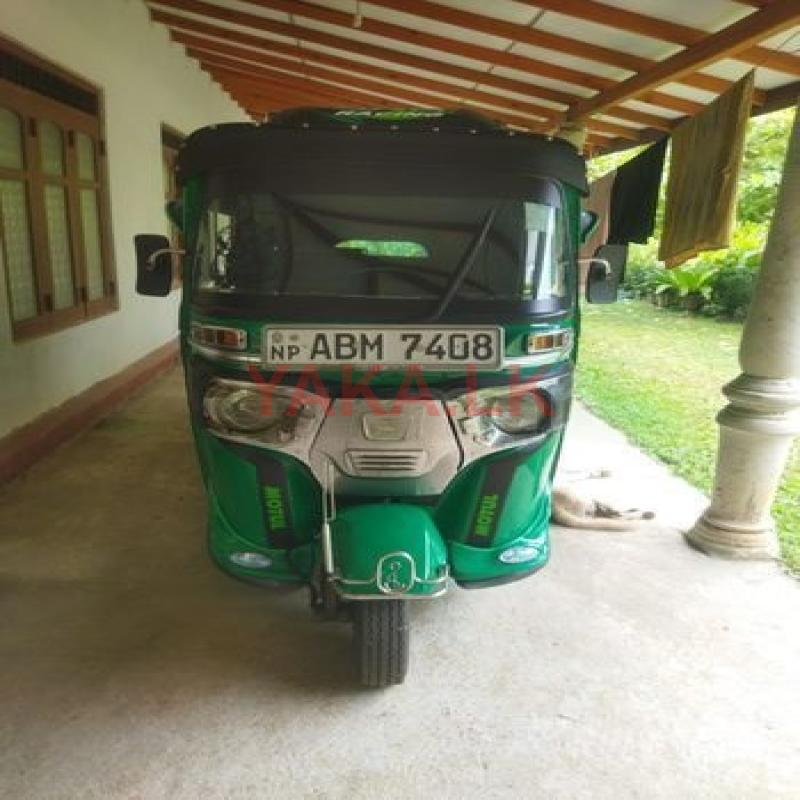 Bajaj RE 2016